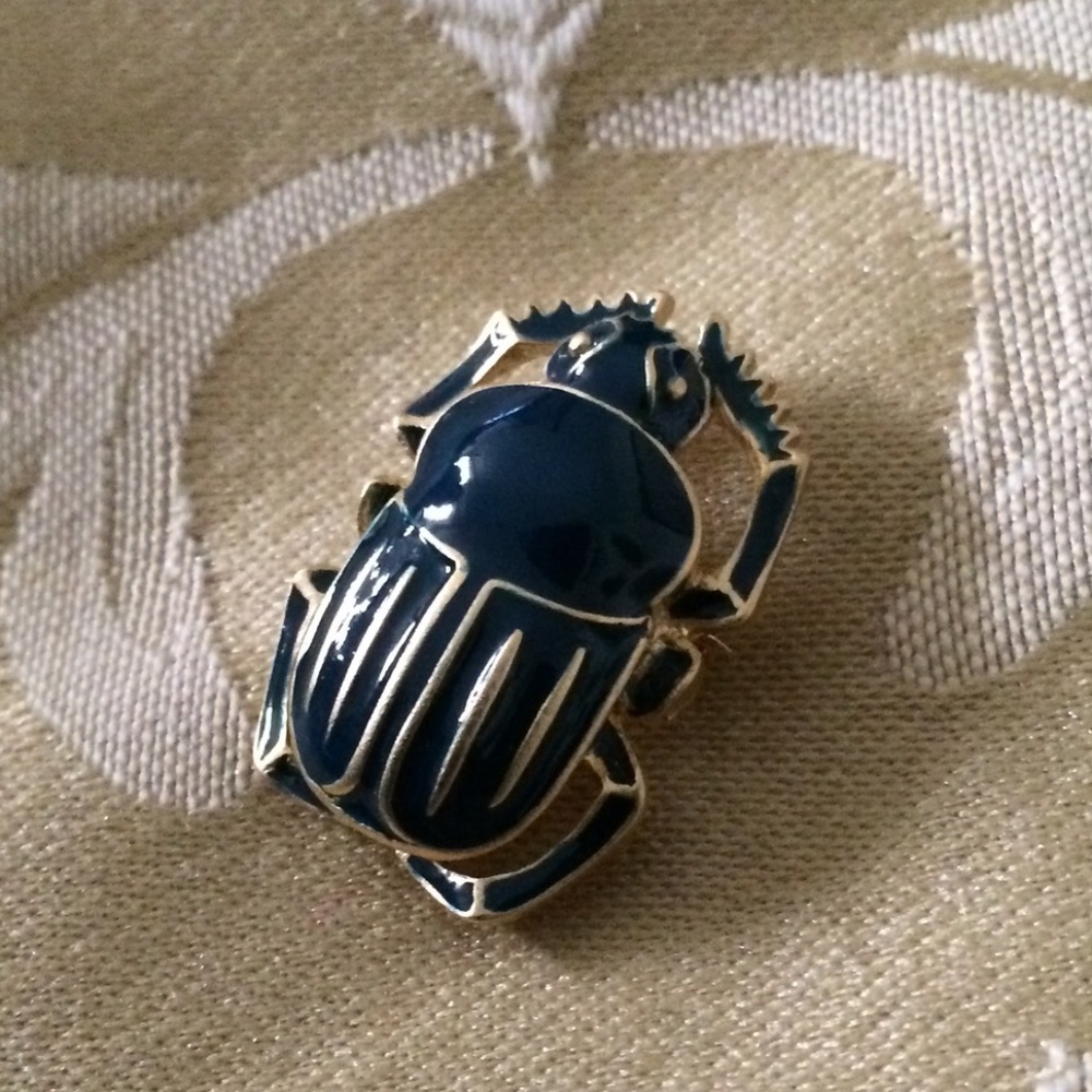 Beautiful Vintage brooch, blue and gold, clasp closure